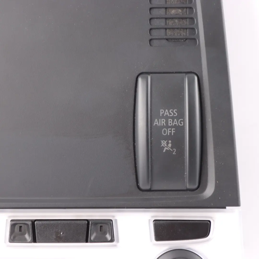 Interruptor Delantero Luz Lectura Techo para BMW E81 E82 E87 E87N LCI con número de pieza 9225485 BMW E81 E82 E87 E87N LCI Interruptor Delantero Luz Lectura Techo - SKU 9225485 - Número de pieza 9225485
