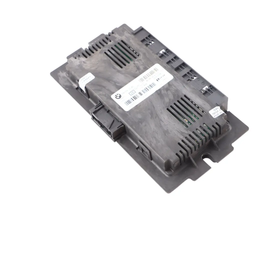 Footwell Light Module Control Unit ECU FRM3R PL2 to BMW E90 LCI with Part number 6827064 BMW E90 LCI Footwell Light Module Control Unit ECU FRM3R PL2 - SKU 9240531 - Part number 6827064