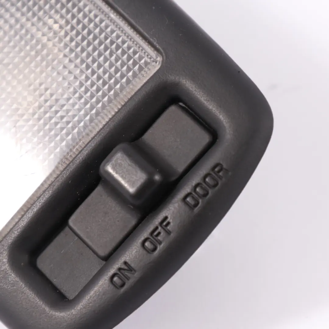 Luz Interior Maletero para Hyundai H-1 con número de pieza 926202E000 Hyundai H-1 Luz Interior Maletero - SKU 926202E000 - Número de pieza 926202E000