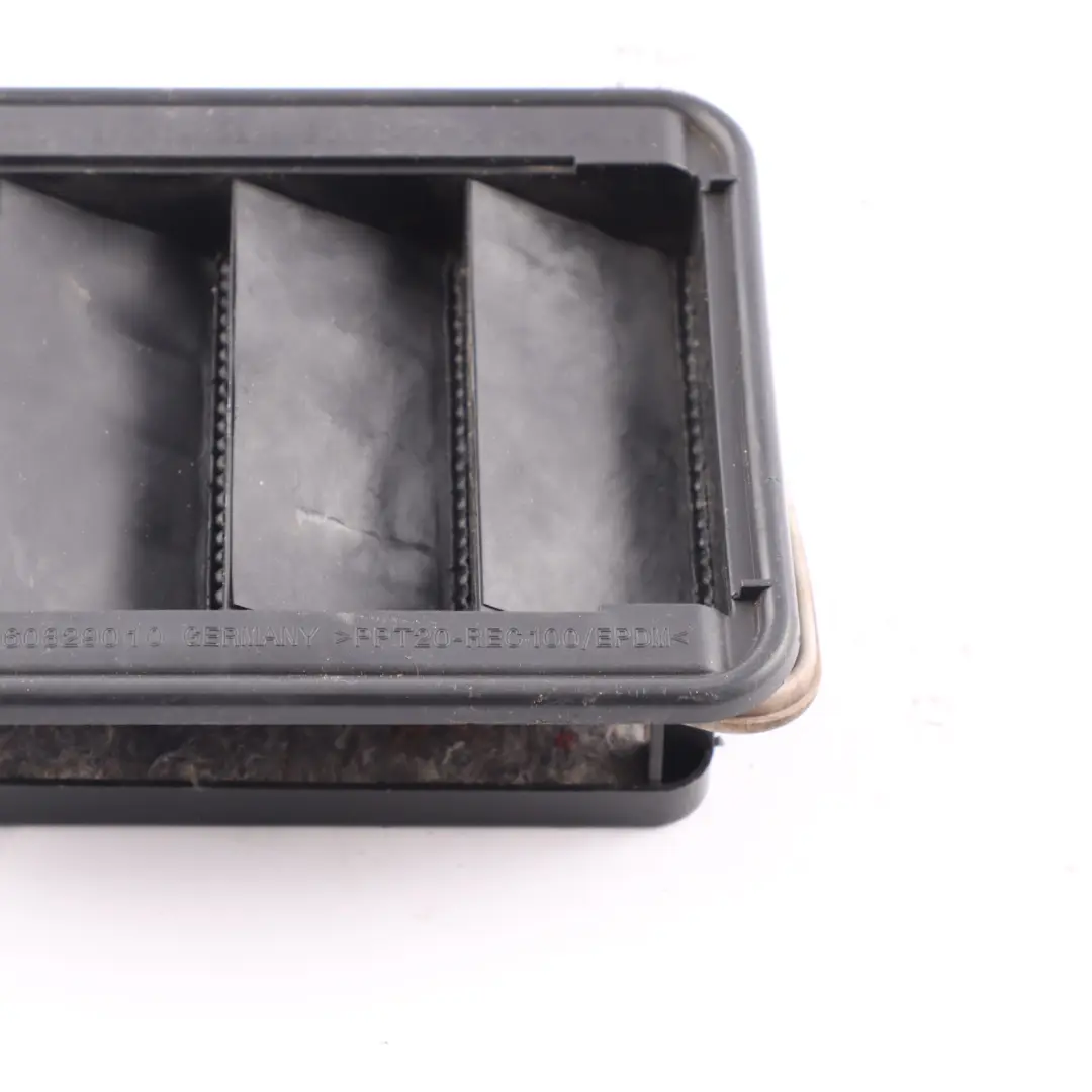 Odpowietrznik Tylny Absorber Kratka Tył do BMW X1 F48 Mini F54 F60 o numerze 9315932 BMW X1 F48 Mini F54 F60 Odpowietrznik Tylny Absorber Kratka Tył - SKU 9315932 - Numer Części 9315932