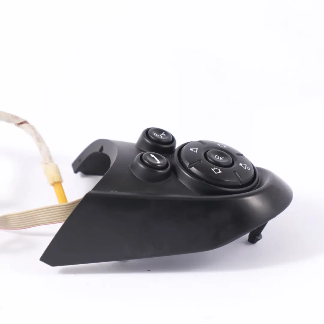 Interruttore del volante MF Sport per Mini F54 F55 F56 F57 con numero di parte 9325920 Mini F54 F55 F56 F57 Interruttore del volante MF Sport - SKU 9325920 - Numero di parte 9325920