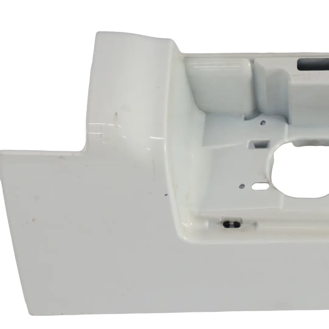 Lámpara Marco Trasero Derecho Tapa Embelecedor Blanco Hielo 389 para Renault Trafic 3 con número de pieza 93450970-ICW Renault Trafic 3 Lámpara Marco Trasero Derecho Tapa Embelecedor Blanco Hielo 389 - SKU 93450970-ICW - Número de pieza 93450970-ICW