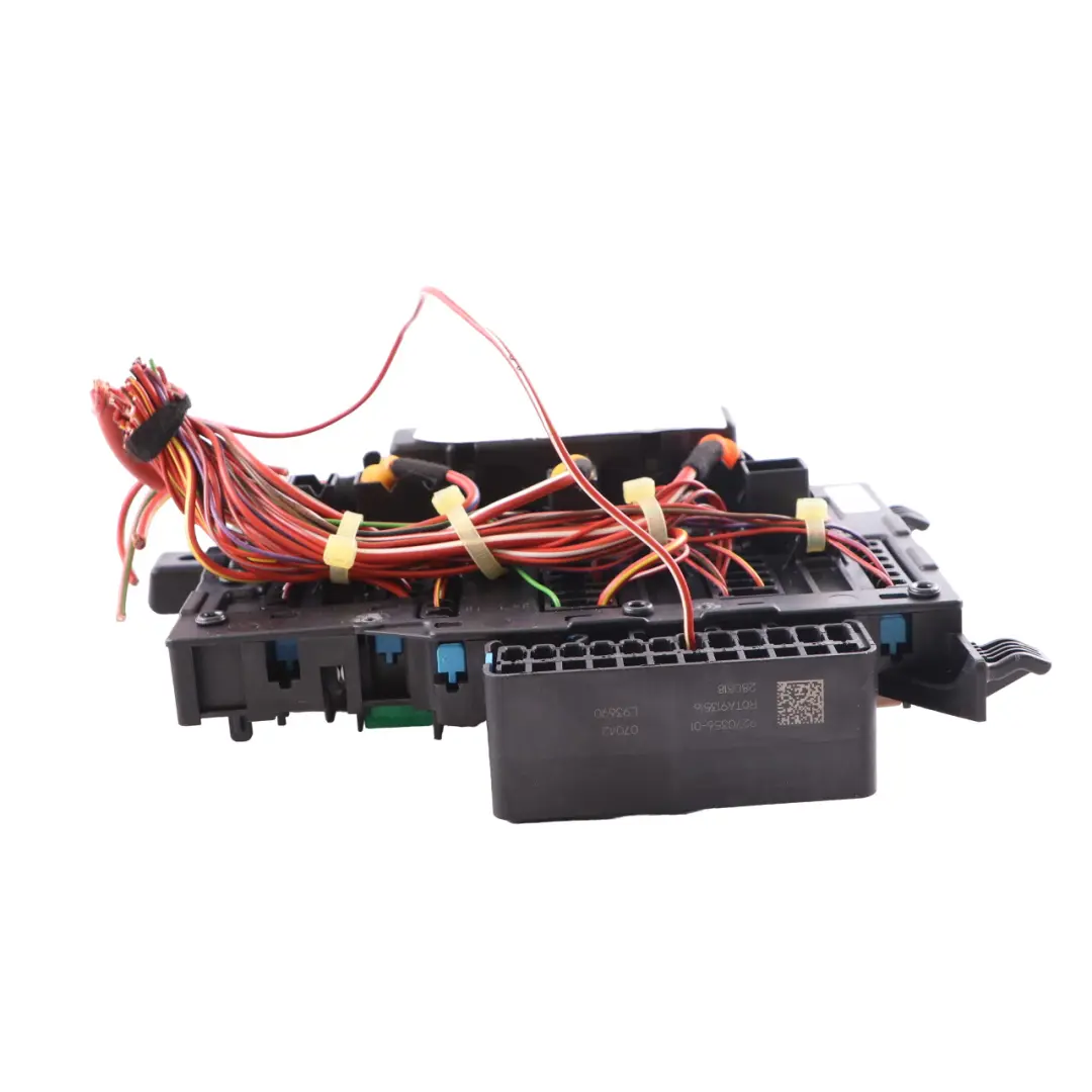 Distribution Fuse Box BMW F40 F48 Mini F56 Rear Electric Power Fuse Box to with Part number 9360501 Distribution Fuse Box BMW F40 F48 Mini F56 Rear Electric Power Fuse Box - SKU 9360501-4 - Part number 9360501