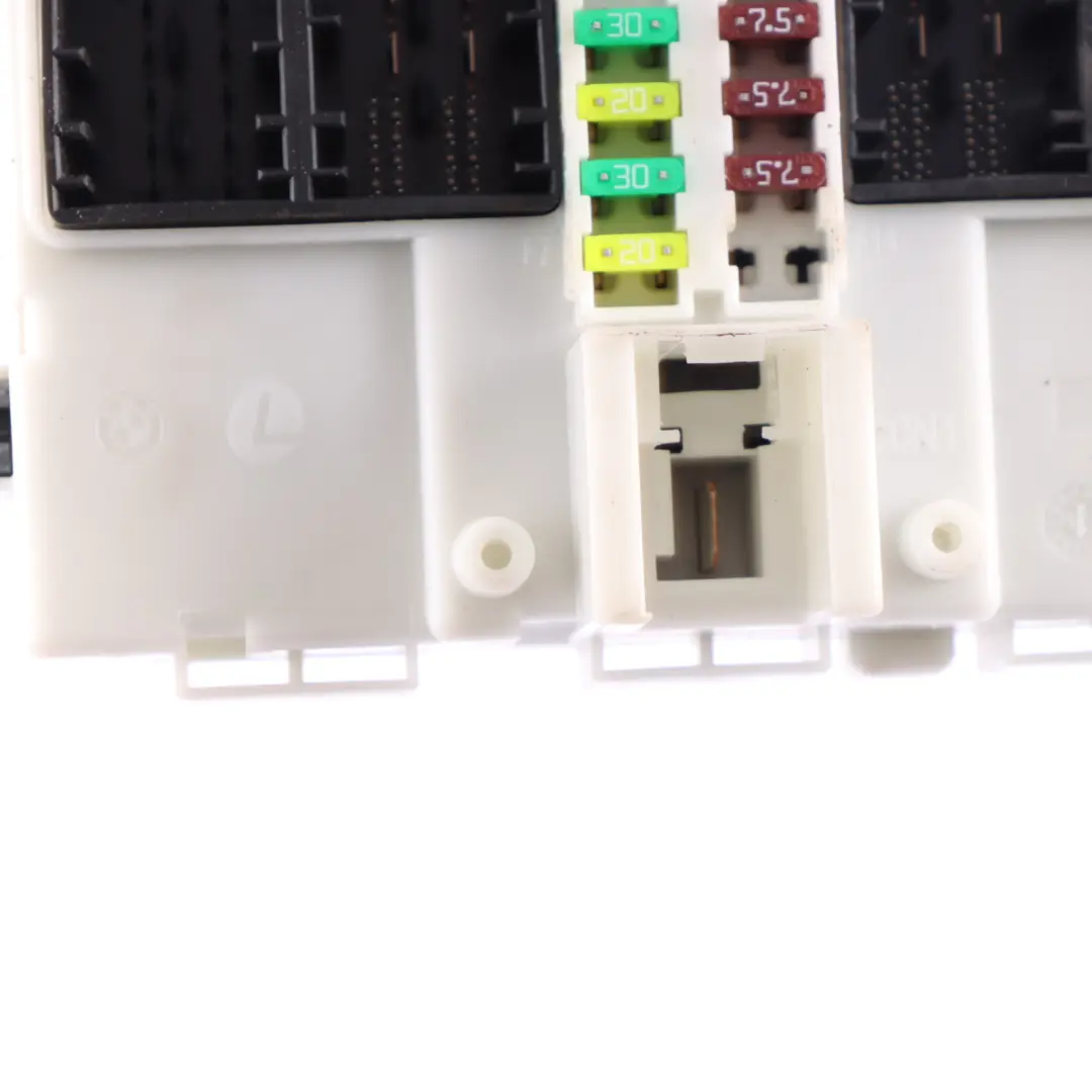 Unidad Módulo Control FEM LR01 para BMW F20 F21 F22 F30 F31 F32 F36 con número de pieza 9438731 BMW F20 F21 F22 F30 F31 F32 F36 Unidad Módulo Control FEM LR01 - SKU 9438731 - Número de pieza 9438731