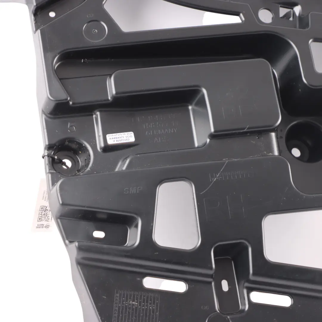 Bumper Right O/S Bracket Guide Mount to BMW i4 G26 Gran Coupe Rear with Part number 9447682 BMW i4 G26 Gran Coupe Rear Bumper Right O/S Bracket Guide Mount - SKU 9447682 - Part number 9447682