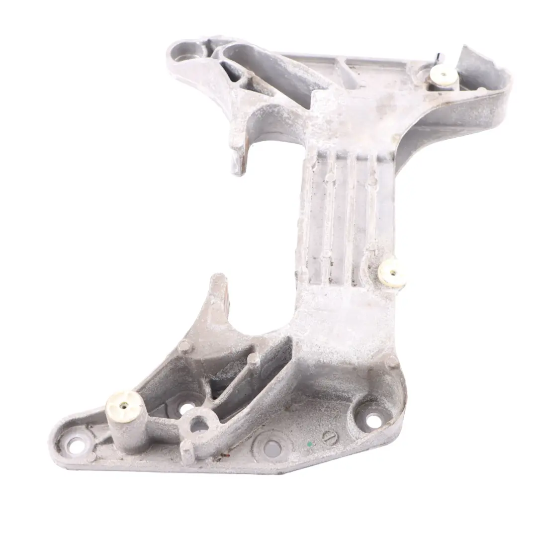 Gearbox Mount Support Bracket Transmission to BMW G30 with Part number 9485333 BMW G30 Gearbox Mount Support Bracket Transmission - SKU 9485333 - Part number 9485333