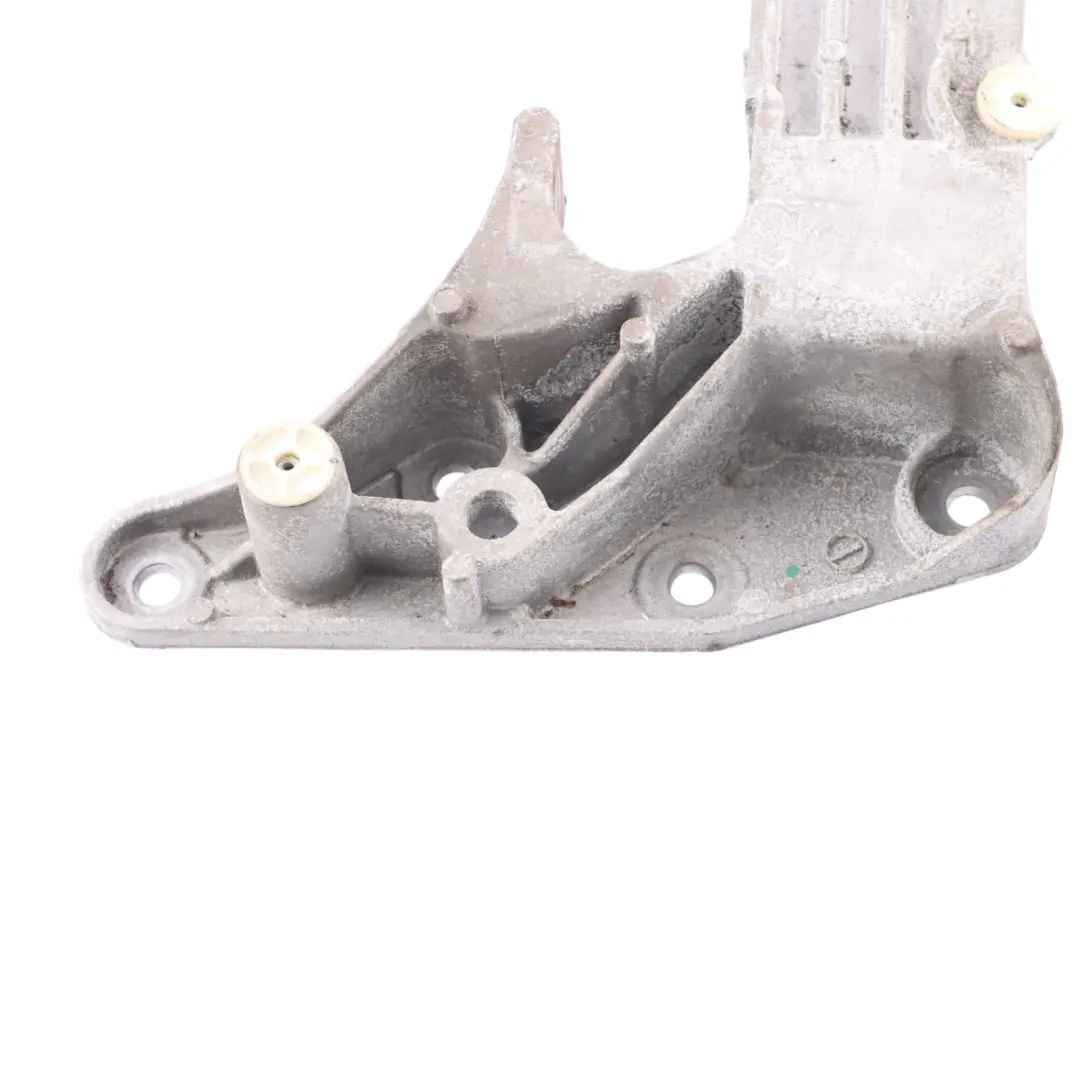 Gearbox Mount Support Bracket Transmission to BMW G30 with Part number 9485333 BMW G30 Gearbox Mount Support Bracket Transmission - SKU 9485333 - Part number 9485333