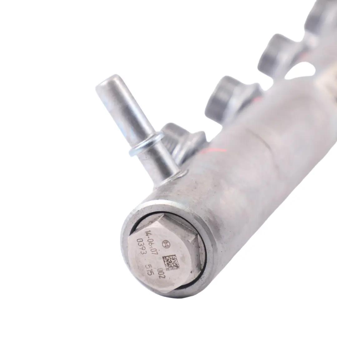 Ligne rail d'injecteur carburant pour Renault Trafic 3 Opel Vivaro B 1.6 DCI à propos du numéro de pièce 95517999 Renault Trafic 3 Opel Vivaro B 1.6 DCI Ligne rail d'injecteur carburant - SKU 95517999 - Numéro de pièce 95517999