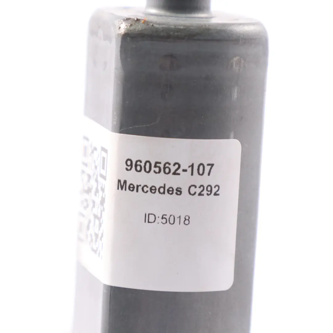 Front Seat Right O/S Adjustment Motor Mercedes GLE C292 Coupe - SKU 960562-107 - Part number 960562-107