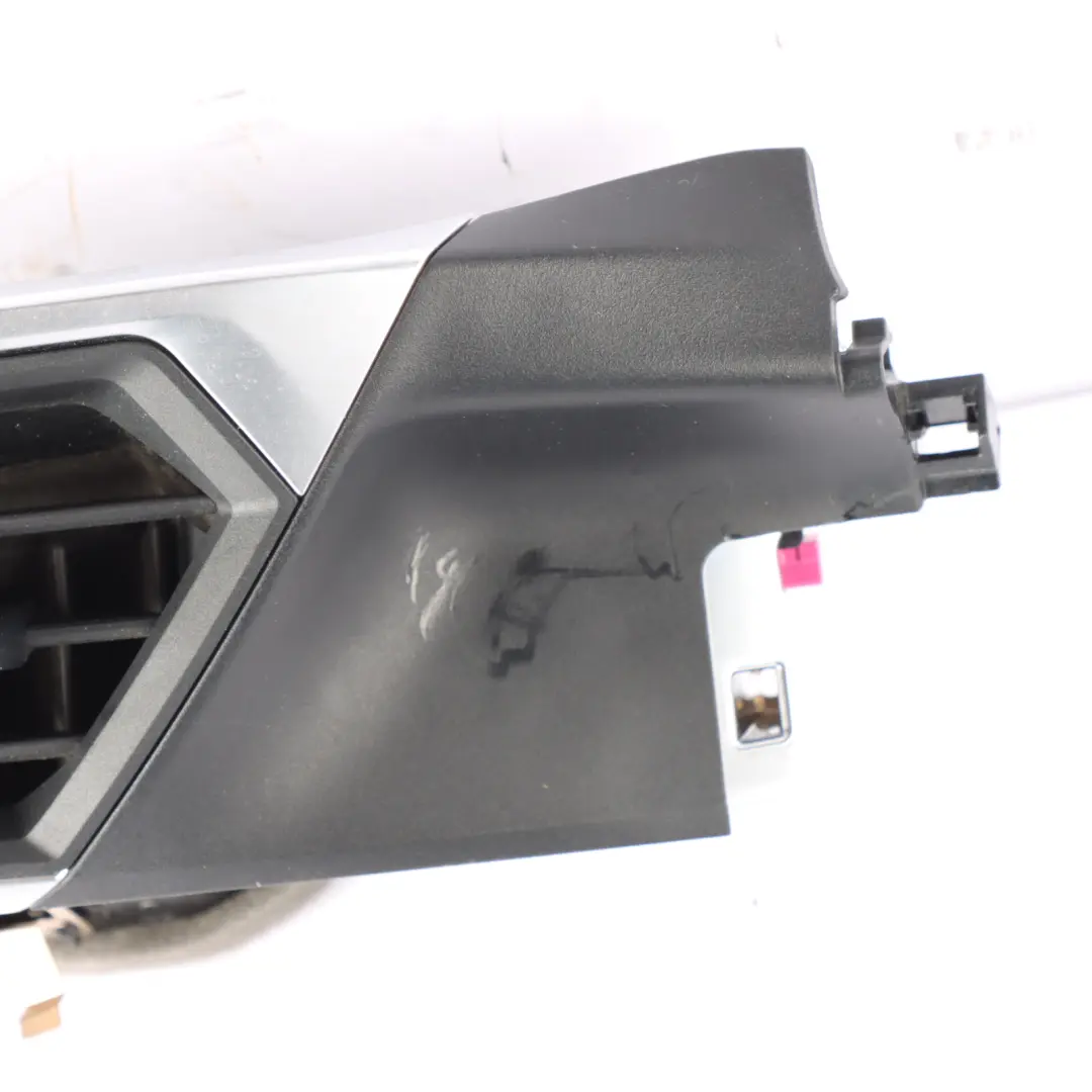 Dashboard Vent BMW G20 G21 G28 LCI G22 Fresh Air Grille Front Right O/S to with Part number 9623077 Dashboard Vent BMW G20 G21 G28 LCI G22 Fresh Air Grille Front Right O/S - SKU rhd-9623077 - Part number 9623077