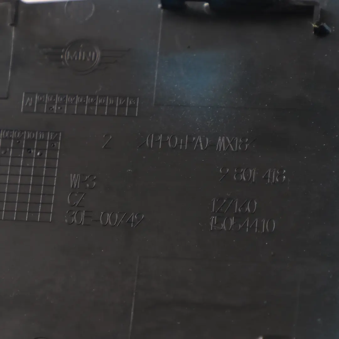 Couvercle trappe carburant trappe remplissage réservoir Surf Blue - B18 pour MIni R60 à propos du numéro de pièce 9801418 MIni R60 Couvercle trappe carburant trappe remplissage réservoir Surf Blue - B18 - SKU 9801418-SBL - Numéro de pièce 9801418