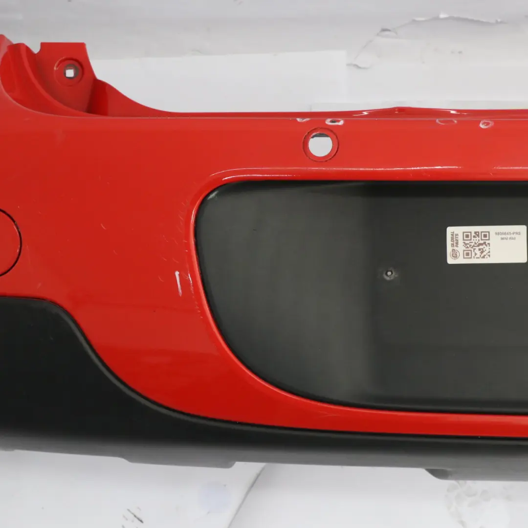 Embellecedor Parachoques Trasero PDC Rojo Puro - B16 para Mini Countryman R60 con número de pieza 9806645 Mini Countryman R60 Embellecedor Parachoques Trasero PDC Rojo Puro - B16 - SKU 9806645-PRE - Número de pieza 9806645