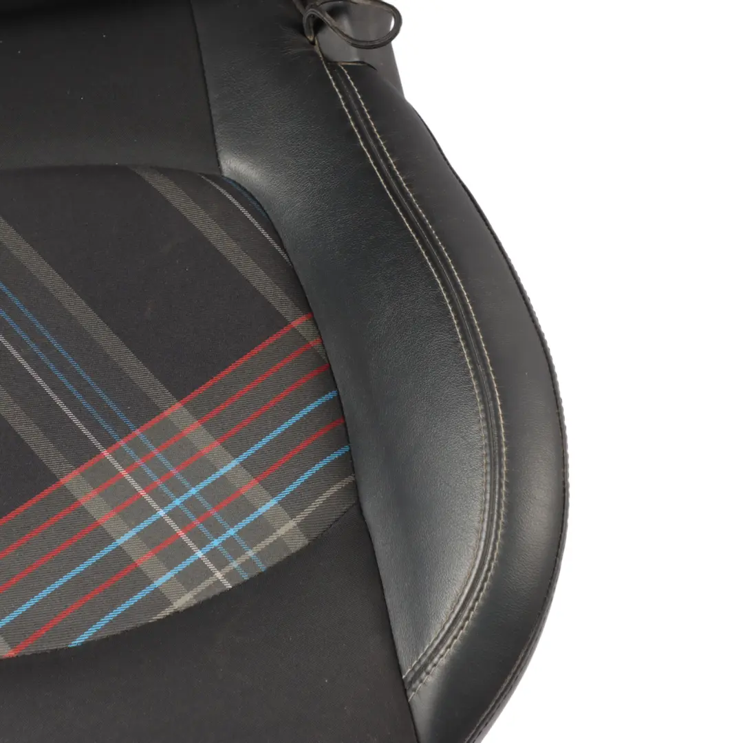 Fotel Sportowy Przedni Prawy Skóra Materiał do Mini Cooper R61 o numerze 9810232 Mini Cooper R61 Fotel Sportowy Przedni Prawy Skóra Materiał - SKU 9810232 - Numer Części 9810232