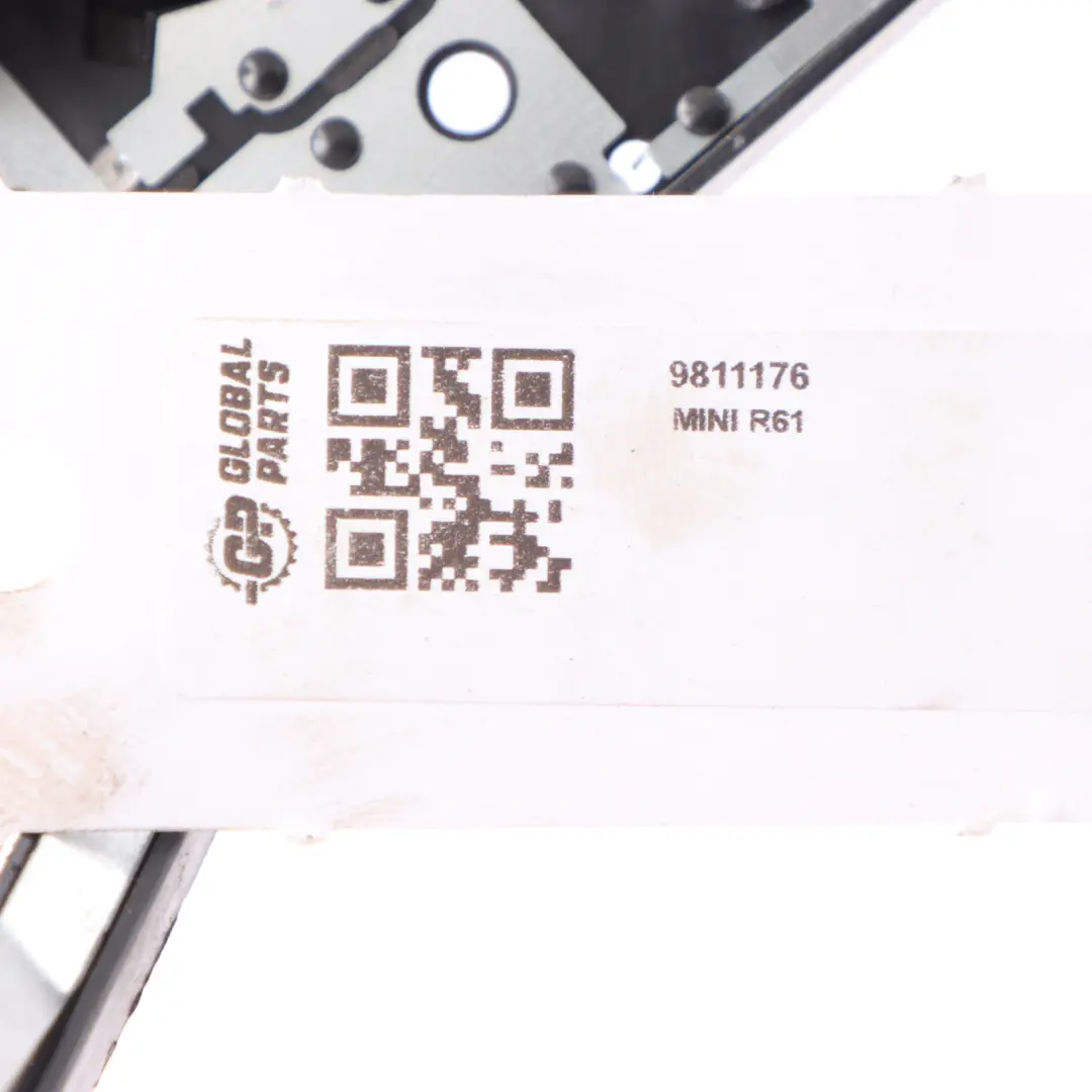 Uchwyt Gniazdo Panel Żarówek Prawy do Mini Cooper Paceman R61 o numerze 9811176 Mini Cooper Paceman R61 Uchwyt Gniazdo Panel Żarówek Prawy - SKU 9811176 - Numer Części 9811176