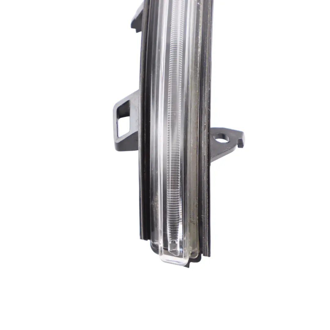 Turn Signal BMW F40 F44 Wing Mirror Right O/S Auxiliary Indicator Light to with Part number 9879128 Turn Signal BMW F40 F44 Wing Mirror Right O/S Auxiliary Indicator Light - SKU 9879128 - Part number 9879128