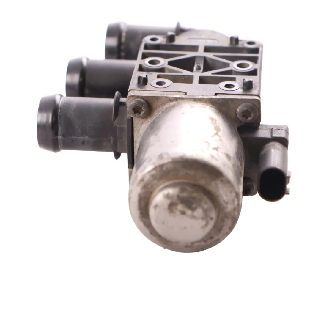  Coolant Reversing Valve BMW F01 F10 F12 F25 G30 Heater Water Valve - SKU 9890553 - Part number 9890553