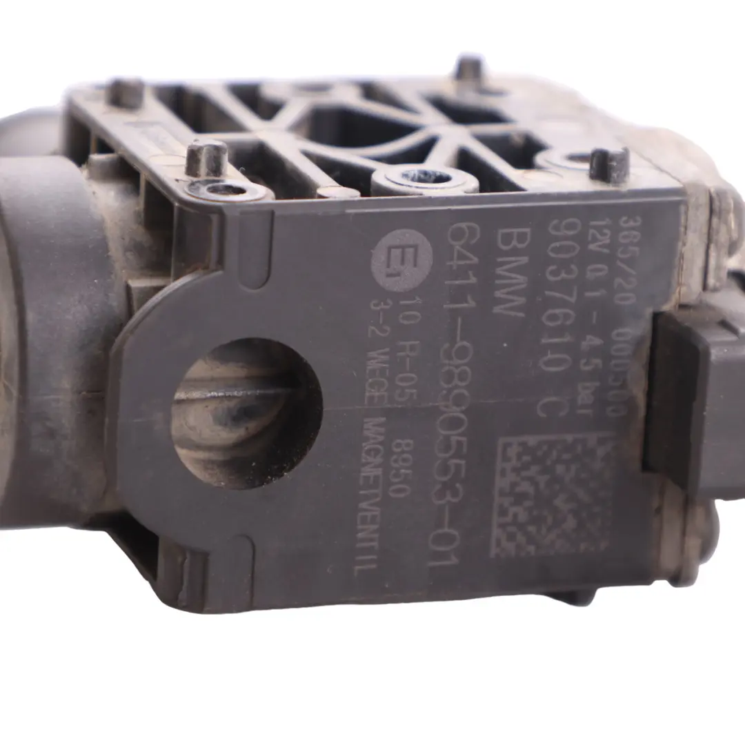 Coolant Reversing Valve BMW F01 F10 F12 F25 G30 Heater Water Valve to with Part number 9890553 Coolant Reversing Valve BMW F01 F10 F12 F25 G30 Heater Water Valve - SKU 9890553 - Part number 9890553