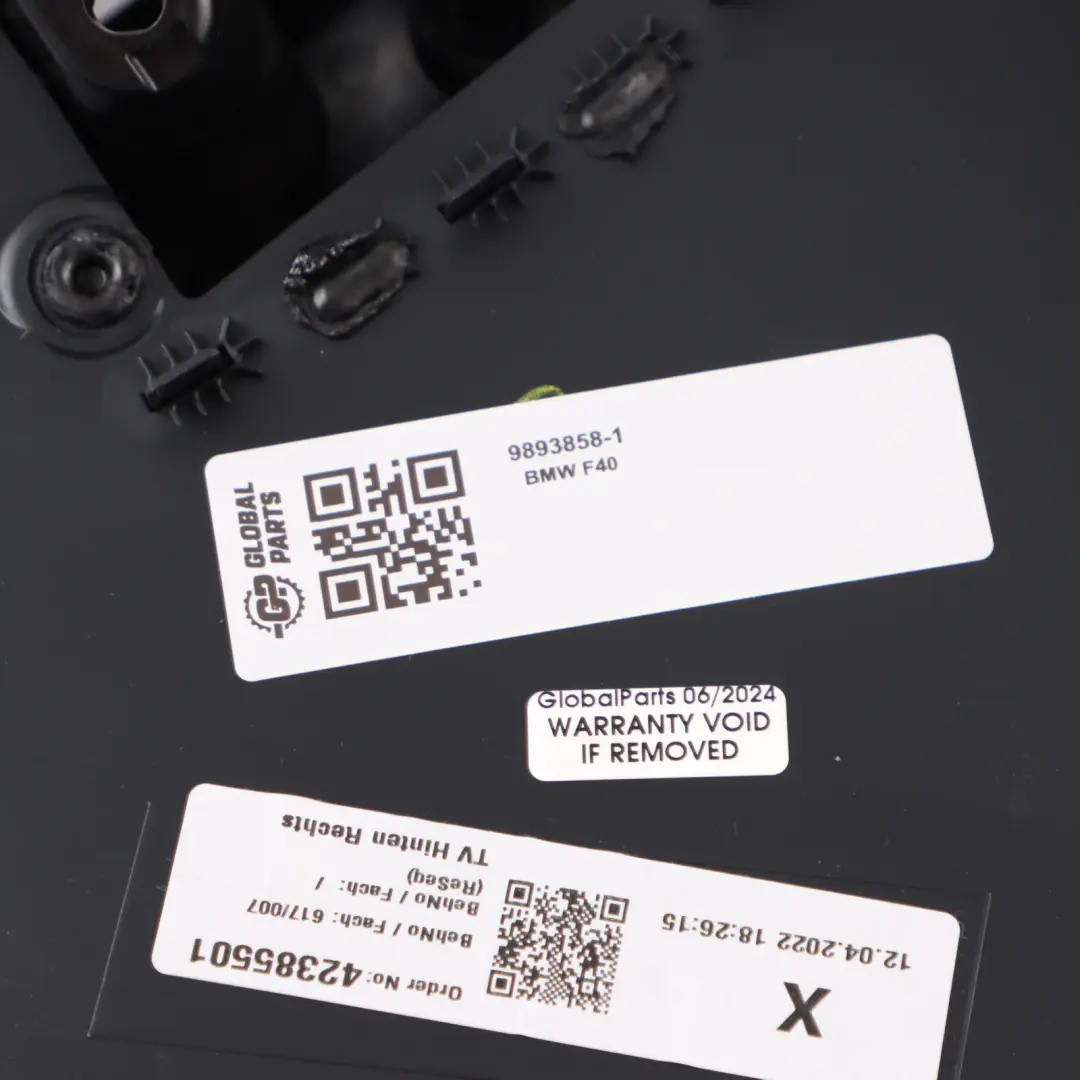 Tarjeta Puerta Trasera Derecha Forro Guarnición Perforado Dakota Negro para BMW F40 con número de pieza 9893858 BMW F40 Tarjeta Puerta Trasera Derecha Forro Guarnición Perforado Dakota Negro - SKU 9893858-1 - Número de pieza 9893858