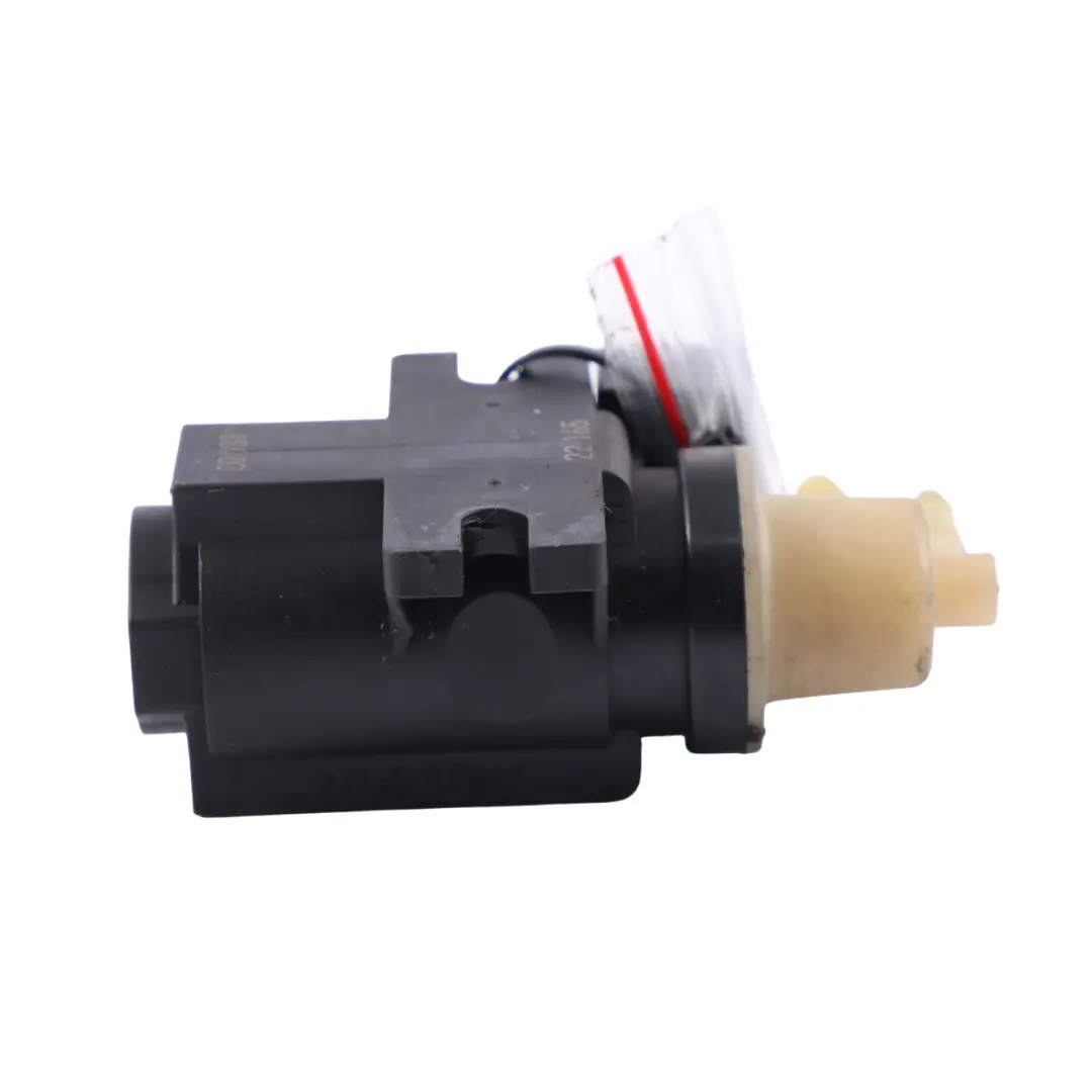 Mercedes C253 Válvula solenoide presión turbocompresor - SKU A0001531900 - Número de pieza A0001531900