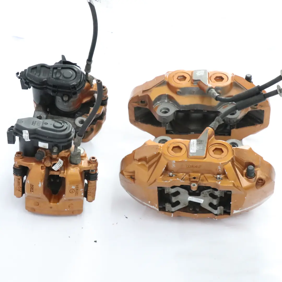 Juego de pinzas de freno Mercedes W205 W213 AMG Delantero Trasero Dorado para con número de pieza A0004210000 Juego de pinzas de freno Mercedes W205 W213 AMG Delantero Trasero Dorado - SKU A0004210000-1 - Número de pieza A0004210000