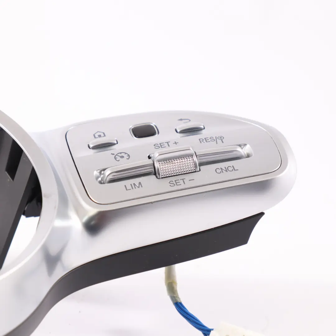 Lenkradschalter Multifunktionstaste Zierleiste für Mercedes C118 W177 mit Teilenummer A0004604602 Mercedes C118 W177 Lenkradschalter Multifunktionstaste Zierleiste - SKU A0004604602 - Teilenummer A0004604602