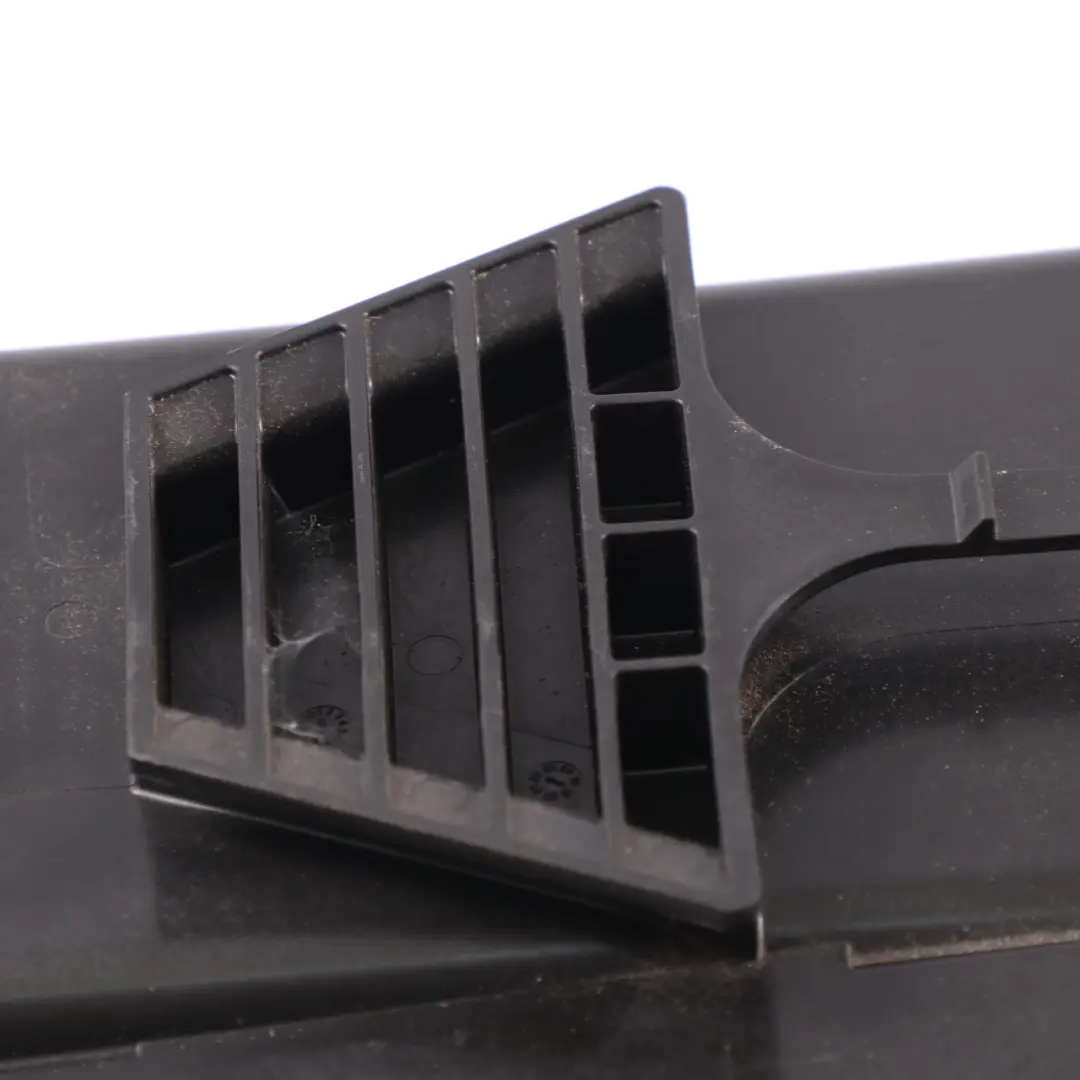 Filtro a carbone attivo serbatoio carburante per Mercedes W205 W213 W238 con numero di parte A0004705100 Mercedes W205 W213 W238 Filtro a carbone attivo serbatoio carburante - SKU A0004705100 - Numero di parte A0004705100