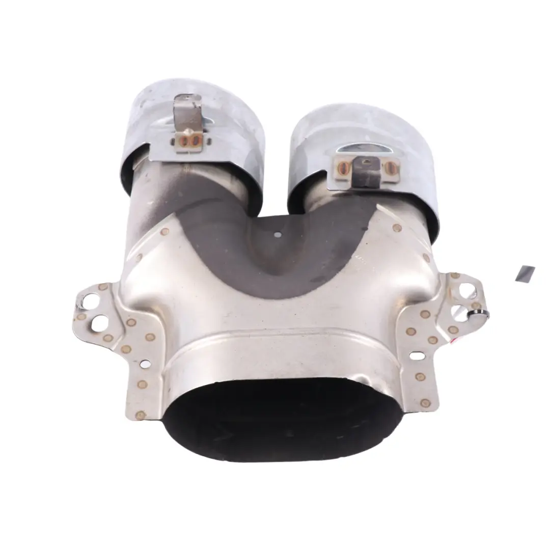 Tuyau d'échappement Mercedes GLC C253 AMG embout arrière gauche pour à propos du numéro de pièce A0004900800 Tuyau d'échappement Mercedes GLC C253 AMG embout arrière gauche - SKU A0004900800 - Numéro de pièce A0004900800