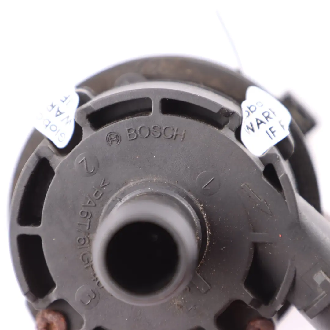 Pompa Acqua Refrigerante Ausiliaria Raffreddamento per Mercedes W177 con numero di parte A0005000586 Mercedes W177 Pompa Acqua Refrigerante Ausiliaria Raffreddamento - SKU A0005000586 - Numero di parte A0005000586