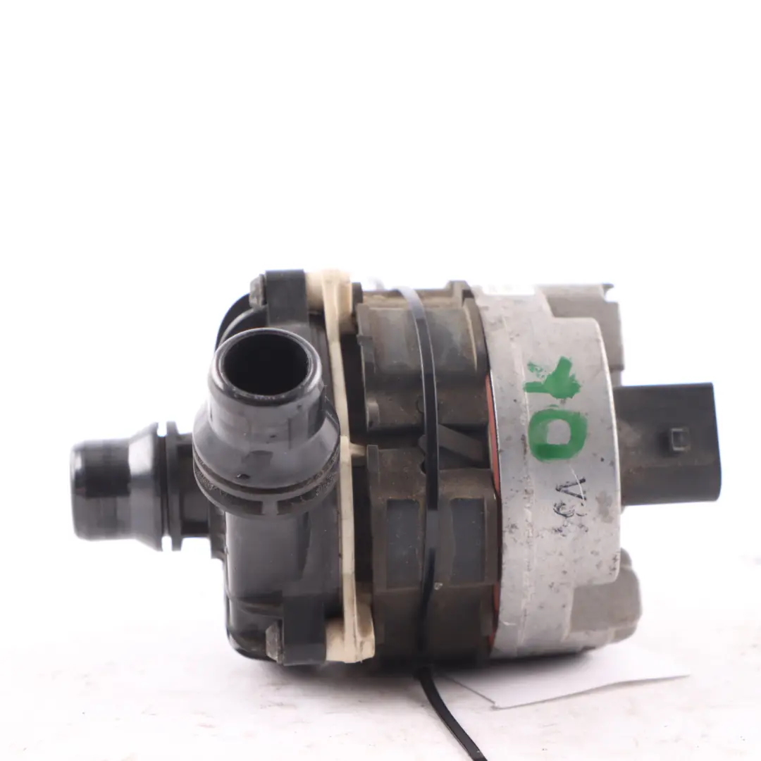 Pompa Acqua Ausiliaria Circolazione per Mercedes W205 con numero di parte A0005002300 Mercedes W205 Pompa Acqua Ausiliaria Circolazione - SKU A0005002300 - Numero di parte A0005002300