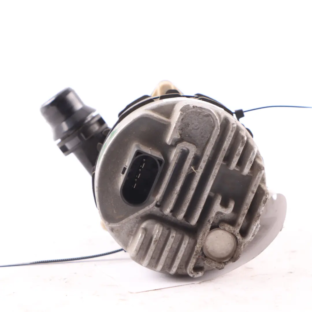 Auxiliary Circulation Water Pump to Mercedes W205 with Part number A0005002300 Mercedes W205 Auxiliary Circulation Water Pump - SKU A0005002300 - Part number A0005002300