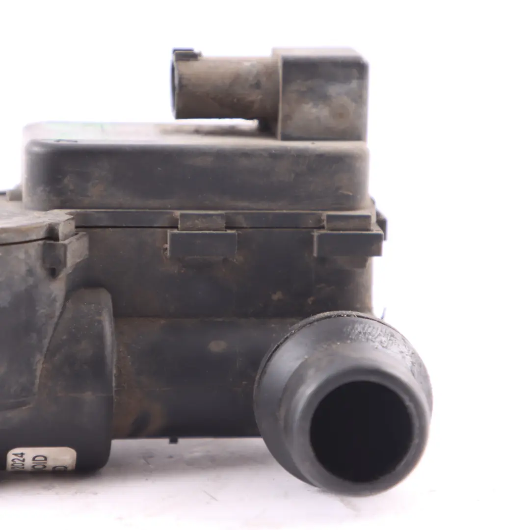 Mercedes W205 Engine Cooling System Coolant Water Valve - SKU A0005002340 - Part number A0005002340