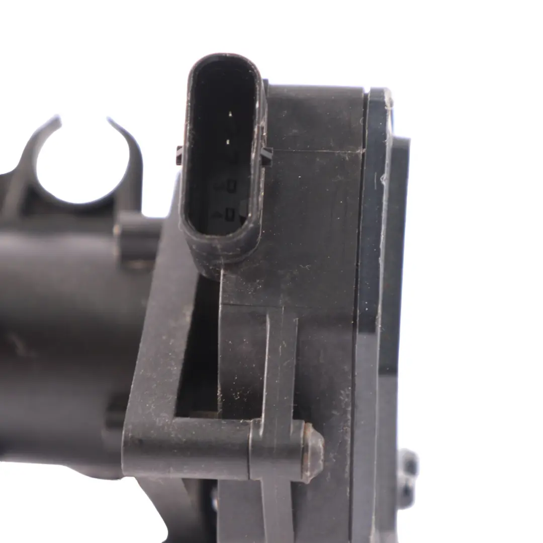 Válvula conmutación tubería refrigerante para Mercedes EQA H243 W247 con número de pieza A0005061400 Mercedes EQA H243 W247 Válvula conmutación tubería refrigerante - SKU A0005061400 - Número de pieza A0005061400