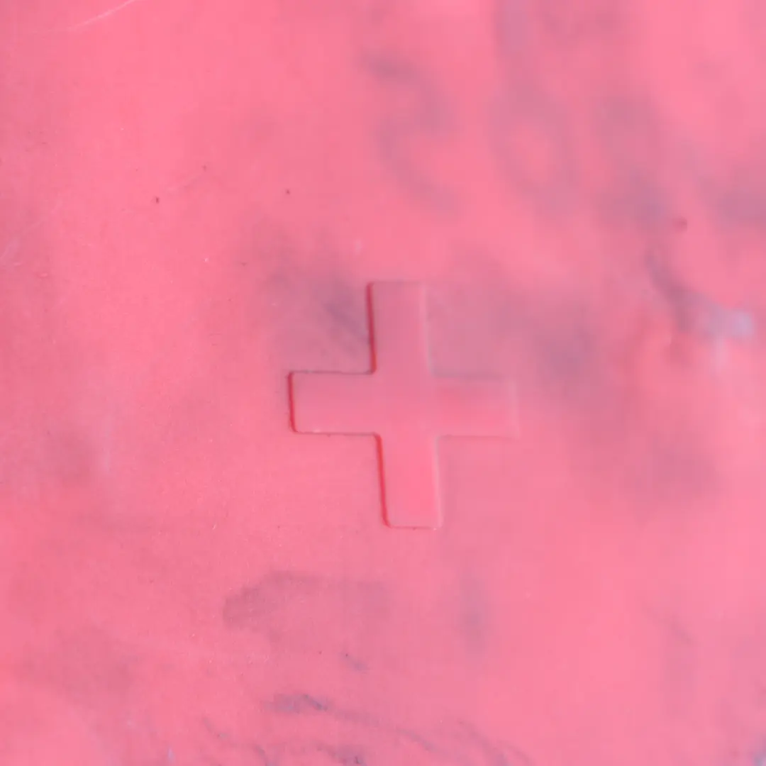 Couvercle batterie Mercedes W205 W212 pôle positif batterie Rouge pour à propos du numéro de pièce A0005468502 Couvercle batterie Mercedes W205 W212 pôle positif batterie Rouge - SKU A0005468502 - Numéro de pièce A0005468502