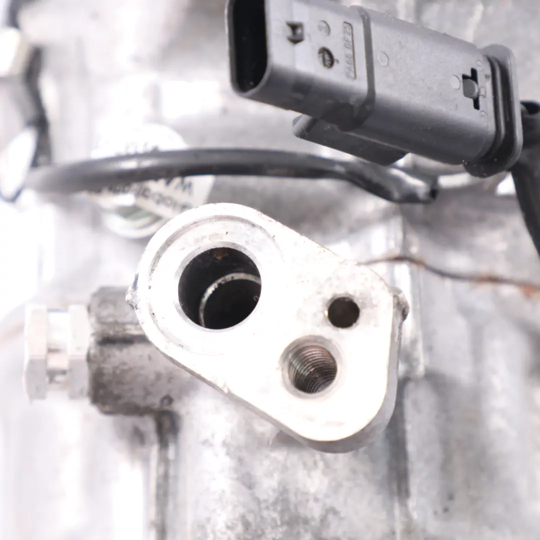 W443 W907 OM651 Sprężarka Klimatyzacji do Mercedes W205 o numerze A0008303902 Mercedes W205 W443 W907 OM651 Sprężarka Klimatyzacji - SKU A0008303902 - Numer Części A0008303902