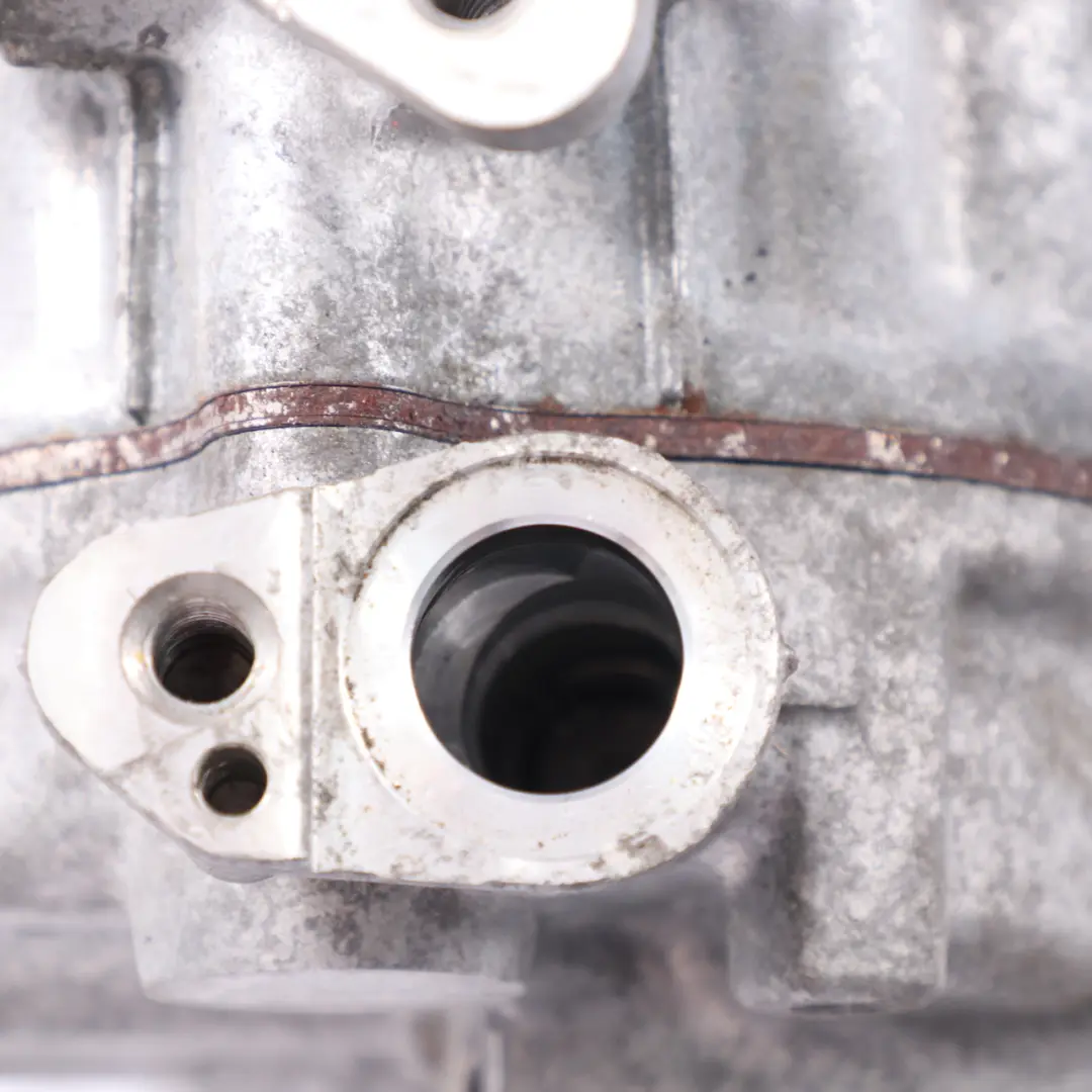 W443 W907 OM651 Compressore aria condizionata Pompa per Mercedes W205 con numero di parte A0008303902 Mercedes W205 W443 W907 OM651 Compressore aria condizionata Pompa - SKU A0008303902 - Numero di parte A0008303902