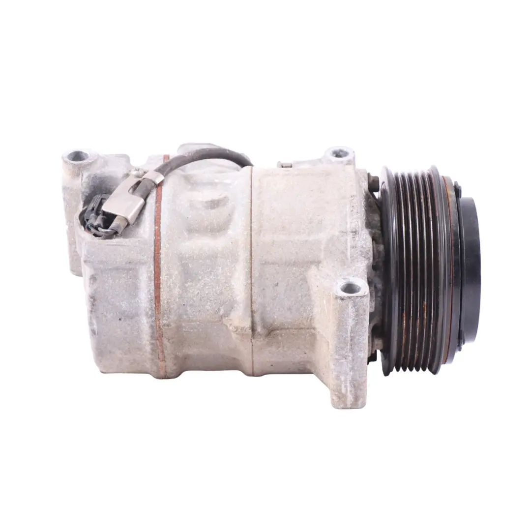 Condizionata Pompa A/C per Mercedes W205 Compressore Aria con numero di parte A0008304002 Mercedes W205 Compressore Aria Condizionata Pompa A/C - SKU A0008304002 - Numero di parte A0008304002