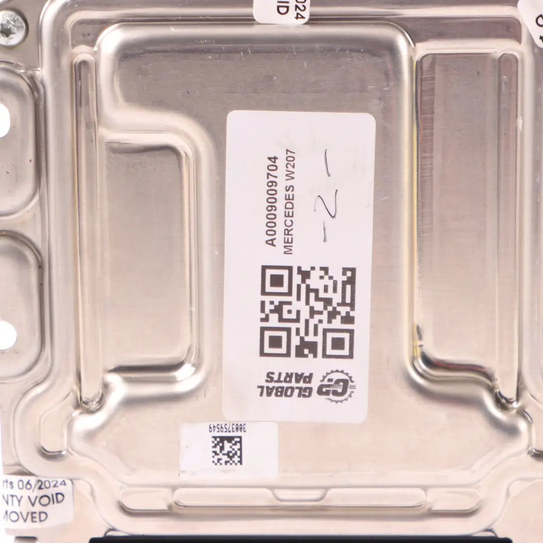 Adblue Module Mercedes W207 Exhaust Gas Treatment Control ECU Unit to with Part number A0009009704 Adblue Module Mercedes W207 Exhaust Gas Treatment Control ECU Unit - SKU A0009009704 - Part number A0009009704