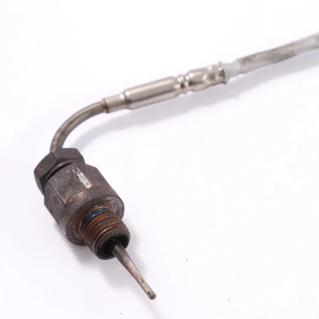 OM651 Sensore temperatura gas di scarico per Mercedes C253 Diesel con numero di parte A0009051206 Mercedes C253 Diesel OM651 Sensore temperatura gas di scarico - SKU A0009051206 - Numero di parte A0009051206