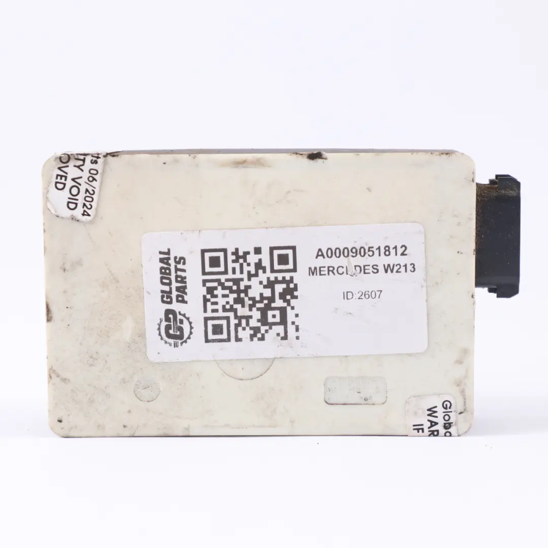Czujnik Radar Sensor Moduł Sterownik Distronic do Mercedes W213 o numerze A0009050210 Mercedes W213 Czujnik Radar Sensor Moduł Sterownik Distronic - SKU A0009051812 - Numer Części A0009050210
