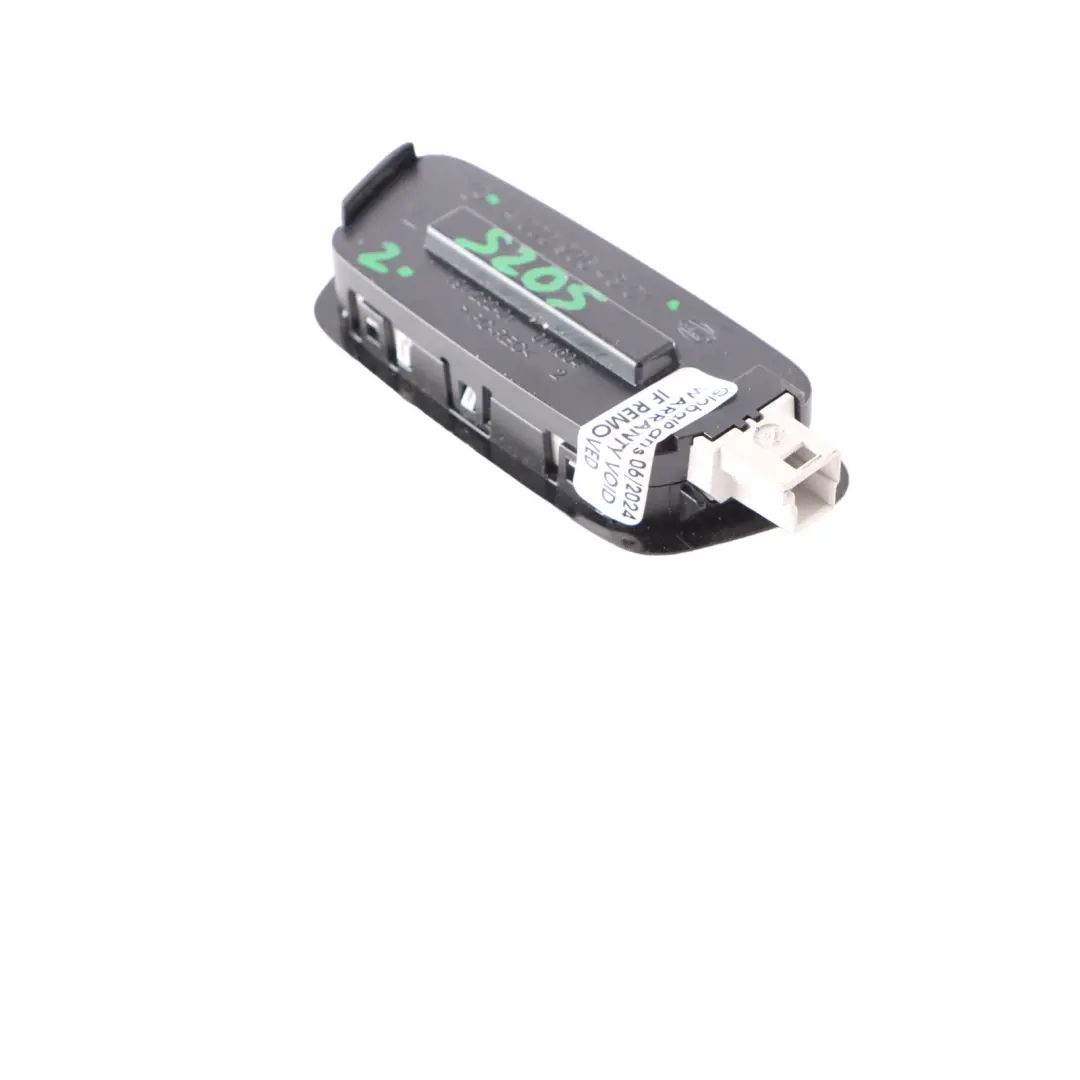 Mercedes S205 S213 Estate Tailgate Luz Interior Trasera Izquierda - SKU A0009064301 - Número de pieza A0009064301