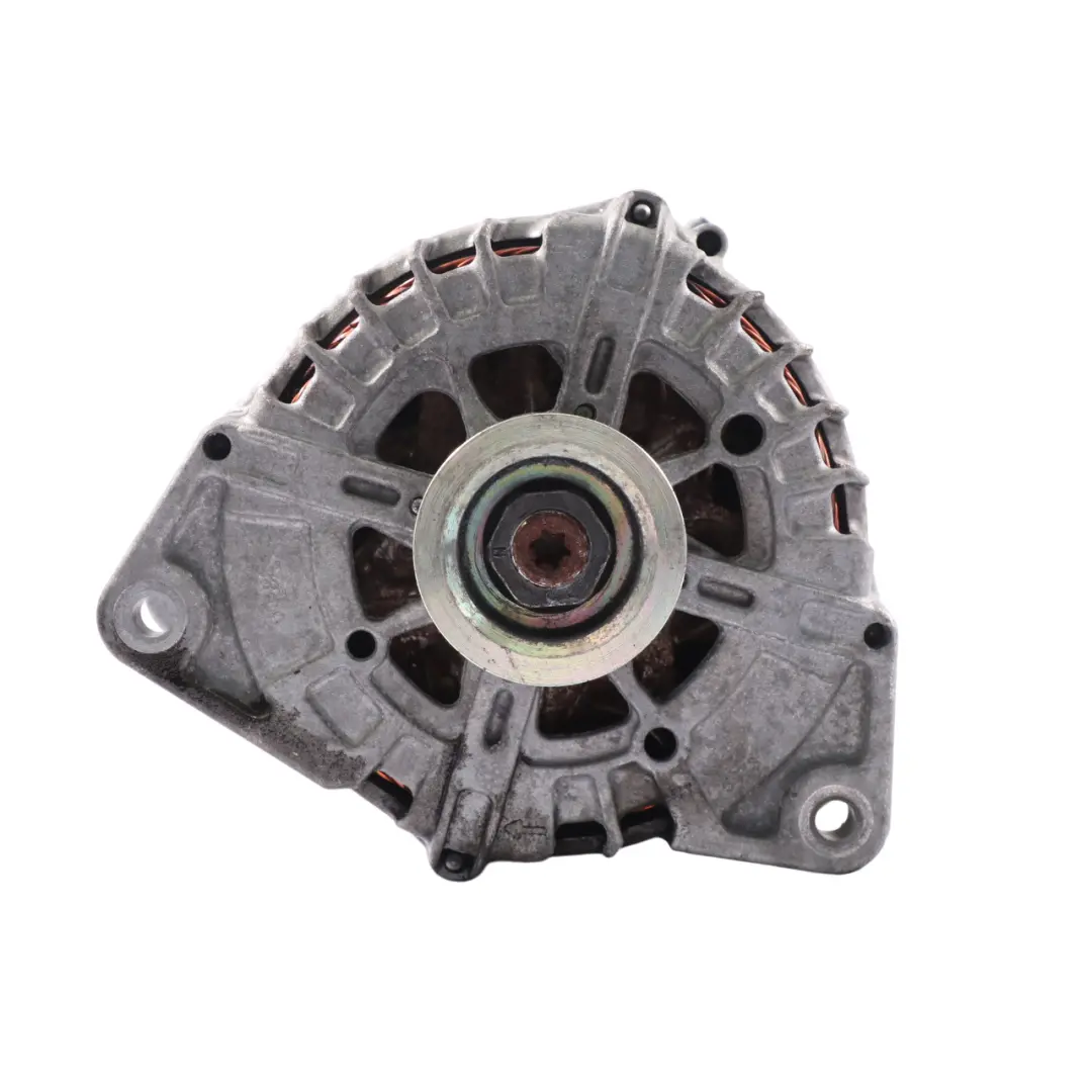 OM656 Alternator Valeo 250A do Mercedes W213 C238 C253 o numerze A0009064508 Mercedes W213 C238 C253 OM656 Alternator Valeo 250A - SKU A0009064508 - Numer Części A0009064508