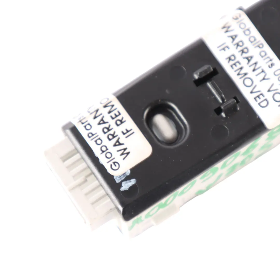 Mercedes W177 W205 Lampka Uchwytu Podsufitki Tylna Lewa - SKU A0009068905-1 - Numer Części A0009068905