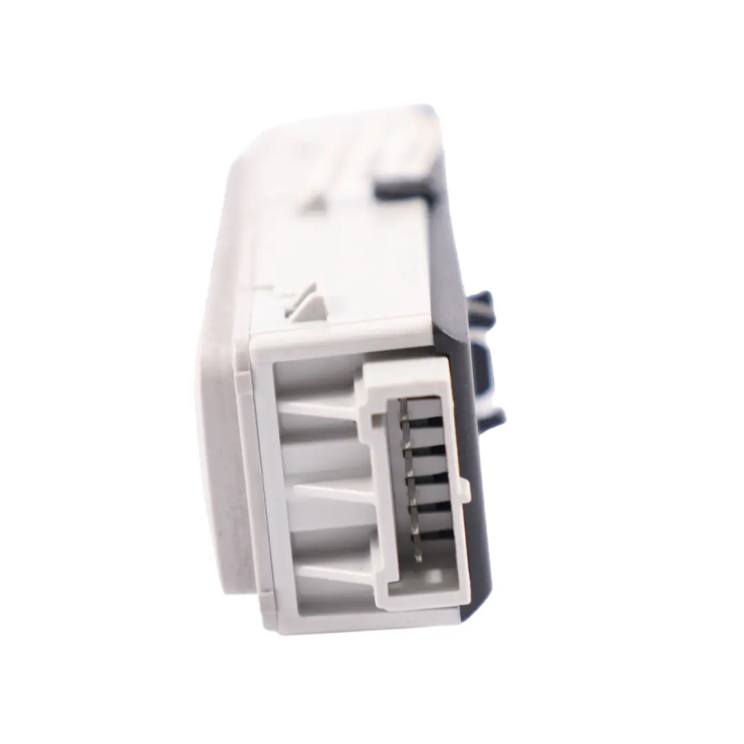 Mercedes X253 Lampe toit arrière droite interrupteur intérieur gris - SKU A0009069205 - Numéro de pièce A0009069205
