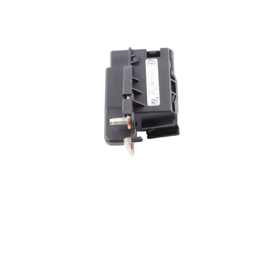 Realy Mercedes W166 Modulo relè avviamento/arresto protezione caduta tensione per con numero di parte A0009820123 Realy Mercedes W166 Modulo relè avviamento/arresto protezione caduta tensione - SKU A0009820123 - Numero di parte A0009820123