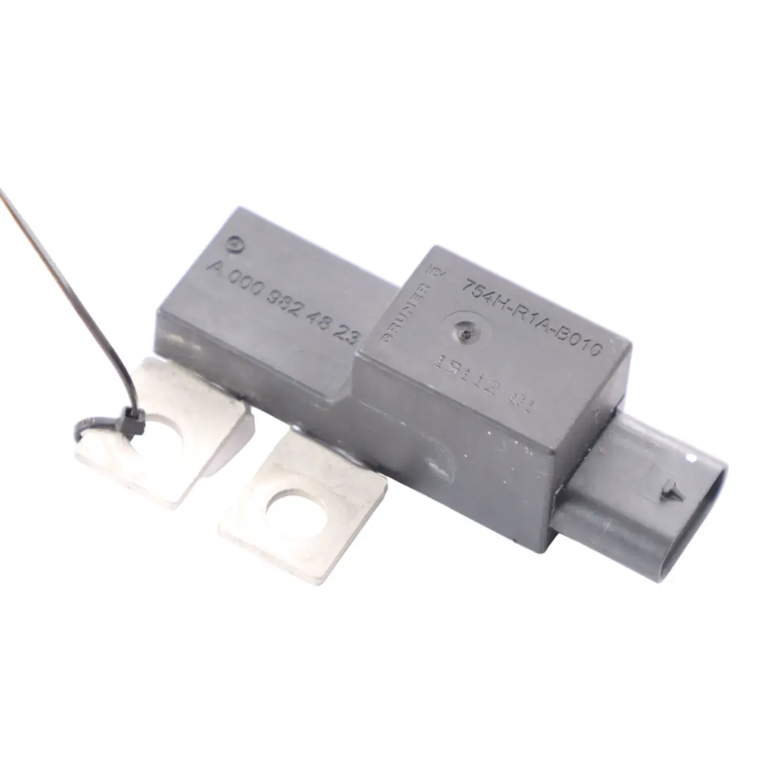 W907 Caja De Fusibles Relé De Batería Gruner para Mercedes Sprinter con número de pieza A0009824823 Mercedes Sprinter W907 Caja De Fusibles Relé De Batería Gruner - SKU A0009824823 - Número de pieza A0009824823