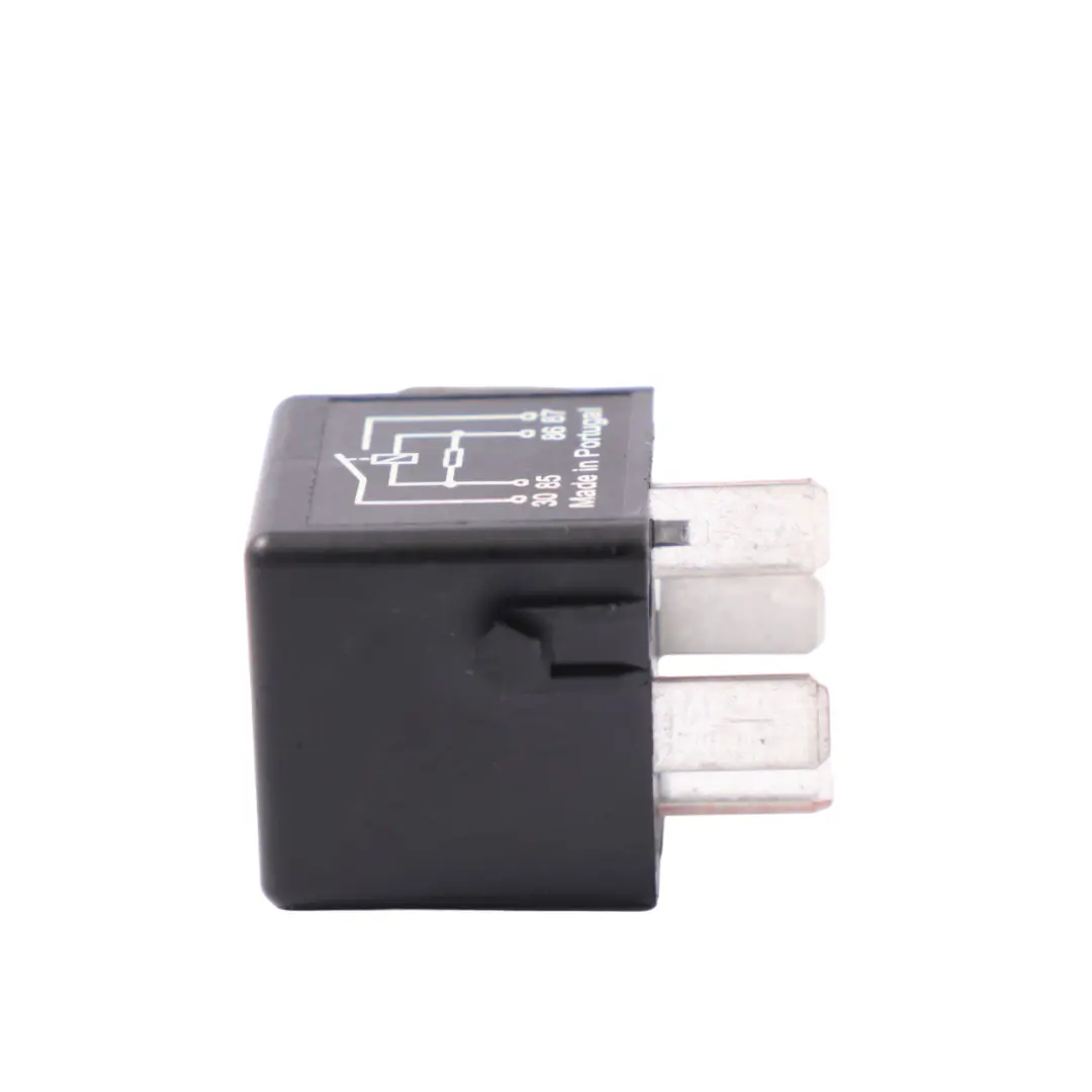 Control Unit 4 Pin 12V to Mercedes C117 W166 W176 W205 X253 Relay Black with Part number A0025429319 Mercedes C117 W166 W176 W205 X253 Relay Black Control Unit 4 Pin 12V - SKU A0025429319 - Part number A0025429319