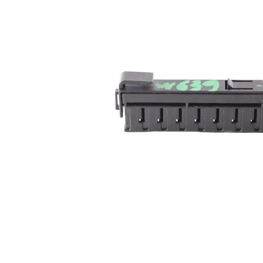  Receptáculo Carcasa Mercedes W164 W203 W639 Salpicadero Mazo Cables - SKU A0025467940 - Número de pieza A0025467940