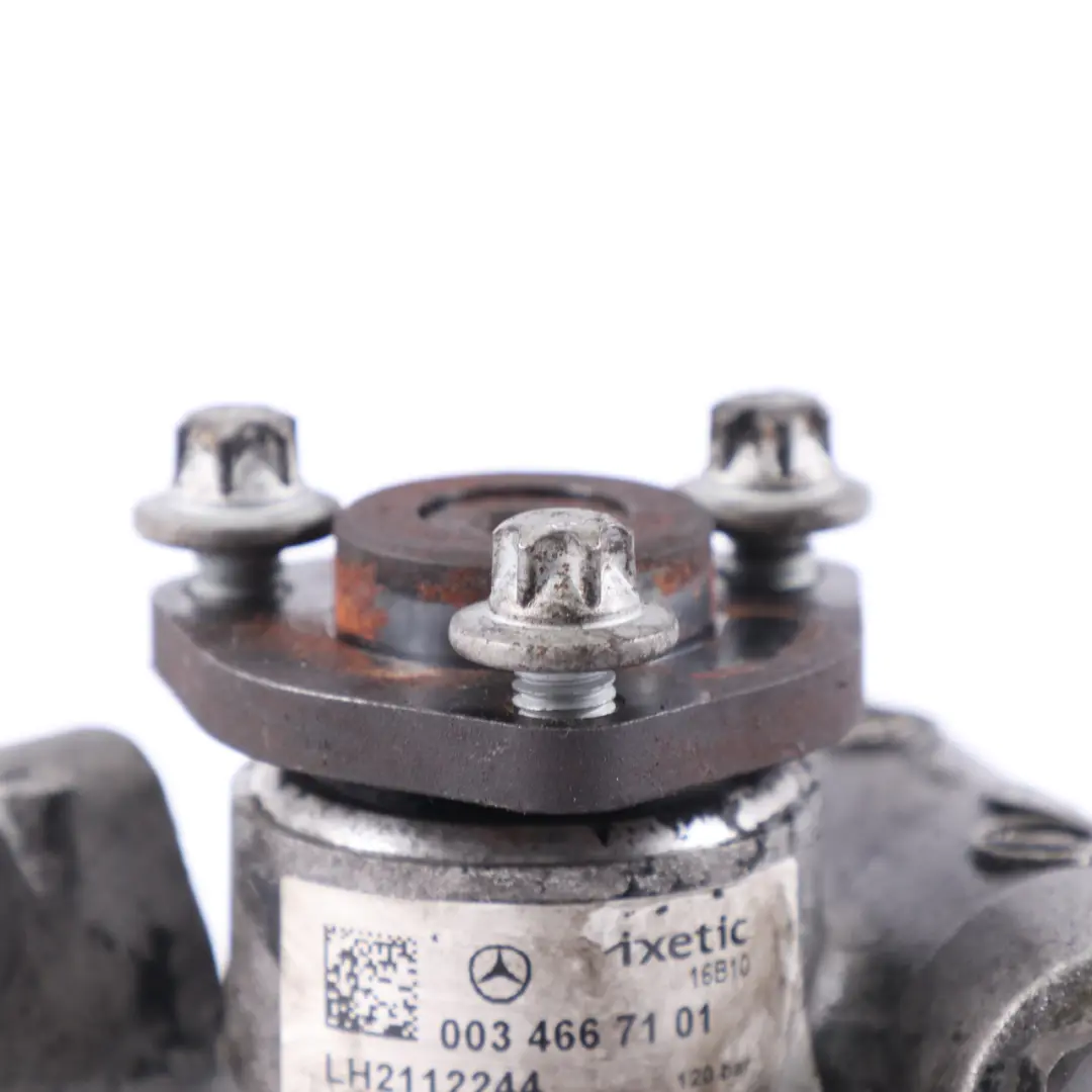 OM646 Diesel Power Steering Pump to Mercedes W639 with Part number A0034667101 Mercedes W639 OM646 Diesel Power Steering Pump - SKU A0034667101-3 - Part number A0034667101