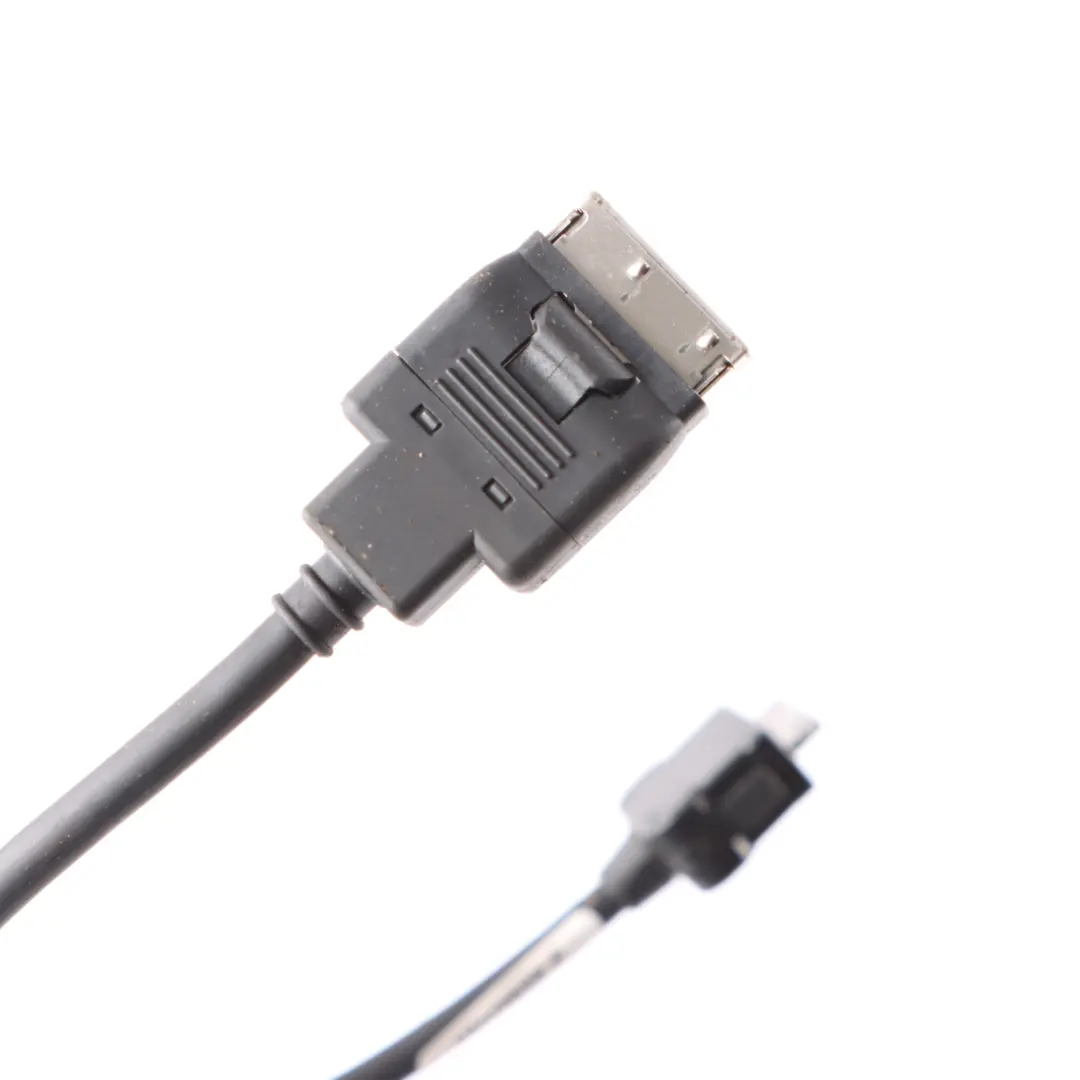 Kabel Wtyczka Złącze Ipod Iphone Interfejs Media do Mercedes X156 o numerze A0038270204 Mercedes X156 Kabel Wtyczka Złącze Ipod Iphone Interfejs Media - SKU A0038270204 - Numer Części A0038270204