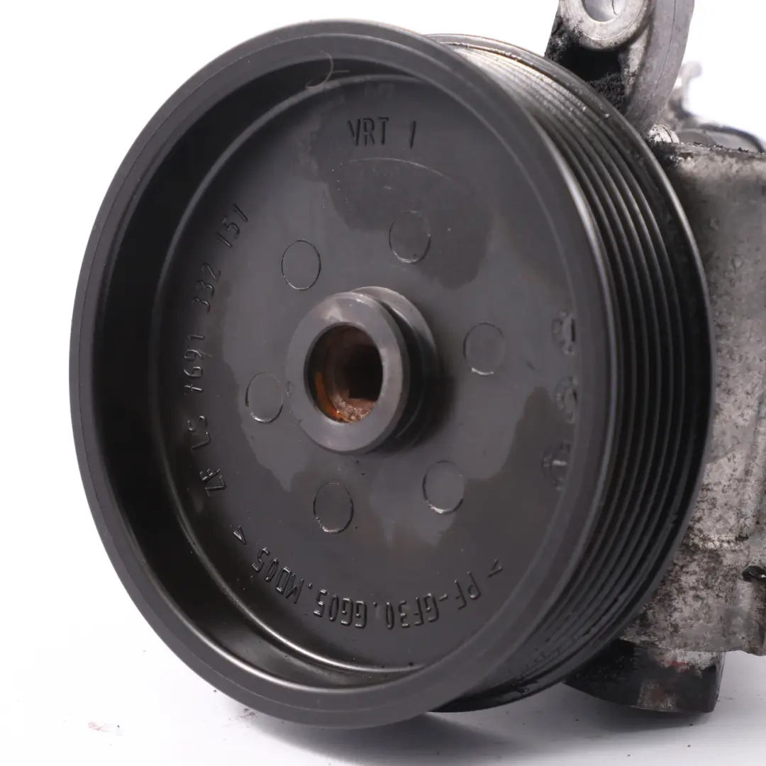 OM642 Power Steering Pump Unit to Mercedes W204 W211 with Part number A0054660201 Mercedes W204 W211 OM642 Power Steering Pump Unit - SKU A0054660201 - Part number A0054660201